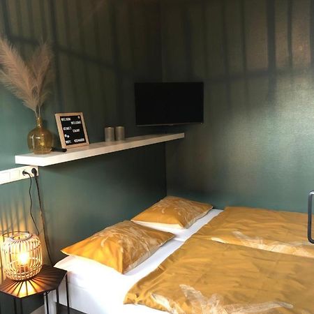 Nieboer Bed and Breakfast Vrouwenpolder Eksteriør billede