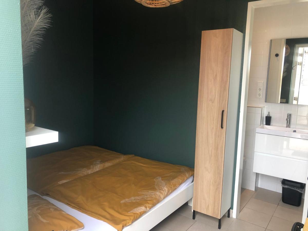 Nieboer Bed and Breakfast Vrouwenpolder Eksteriør billede